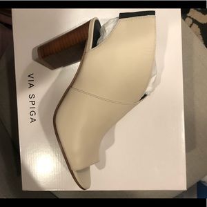 Brand new via spiga boot
